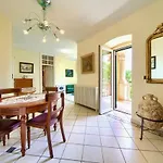 Baronessa Vila